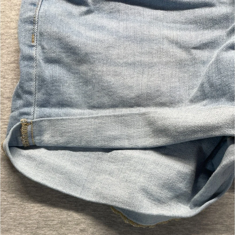 Old Navy Wow Shorts Womens 10 Blue Denim Cotton High Rise Stretch Cuffed Hem